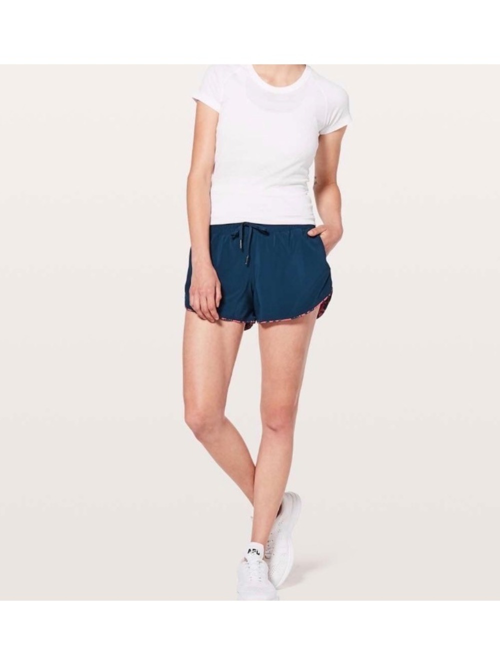 Lululemon Choose A Side Reversible Shorts 3" Onyx Blue Size 8 Women's
